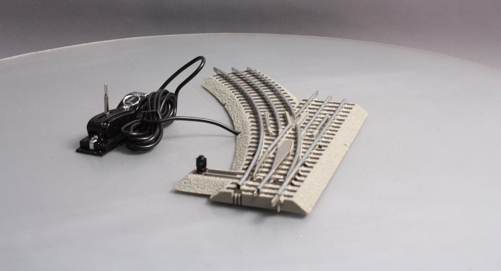 Lionel 6-81947 O-36 Remote Left Hand FasTrack Remote/Command Switch Turnout LN/Box