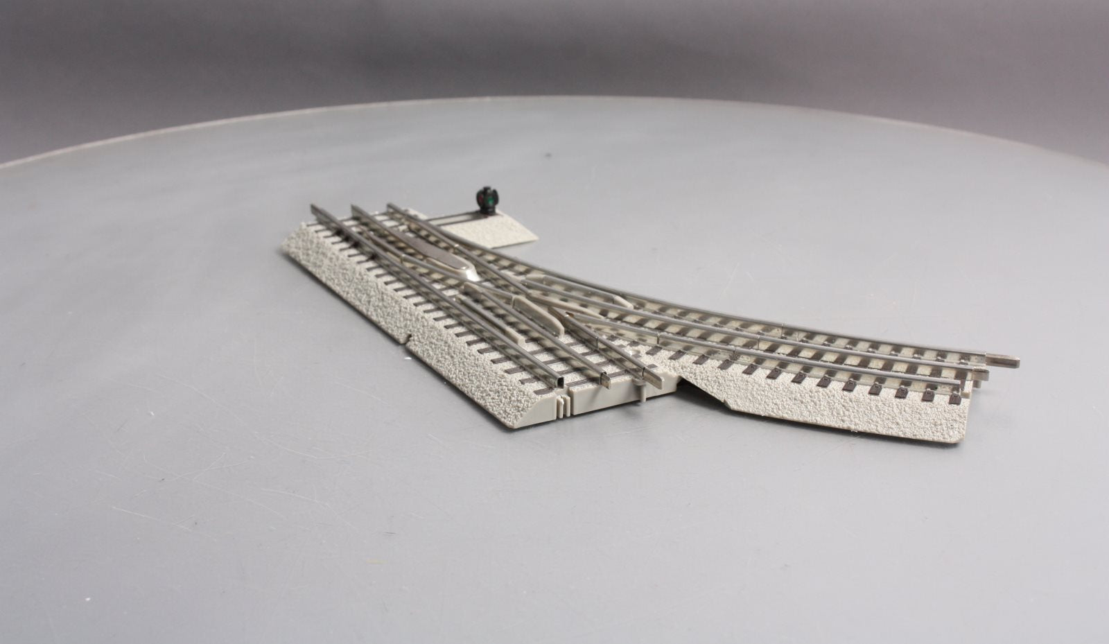 Lionel 6-12045 O36 Left Hand Remote-Control FasTrack Curved Switch Turnout LN/Box