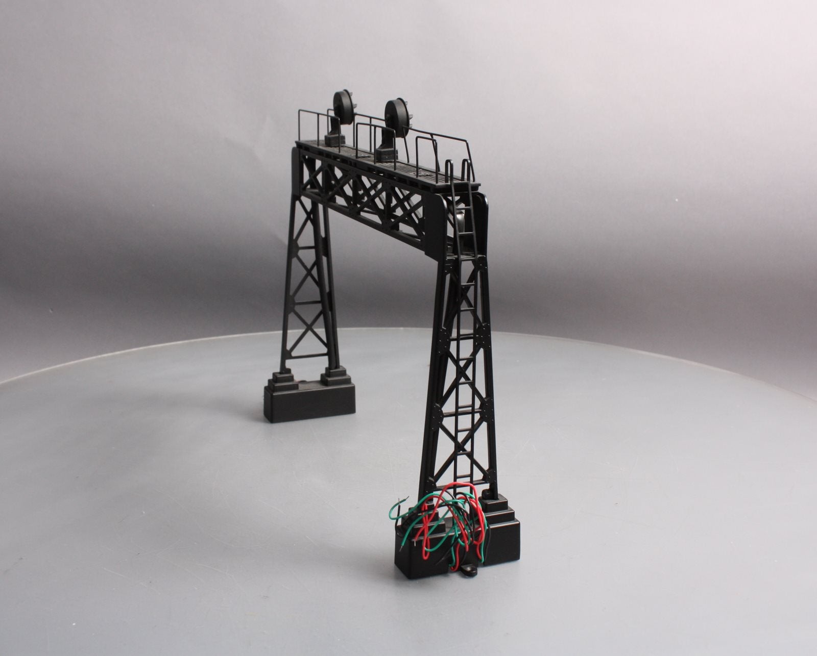 MTH 30-11030 O Gauge Pennsylvania Operating Signal Bridge