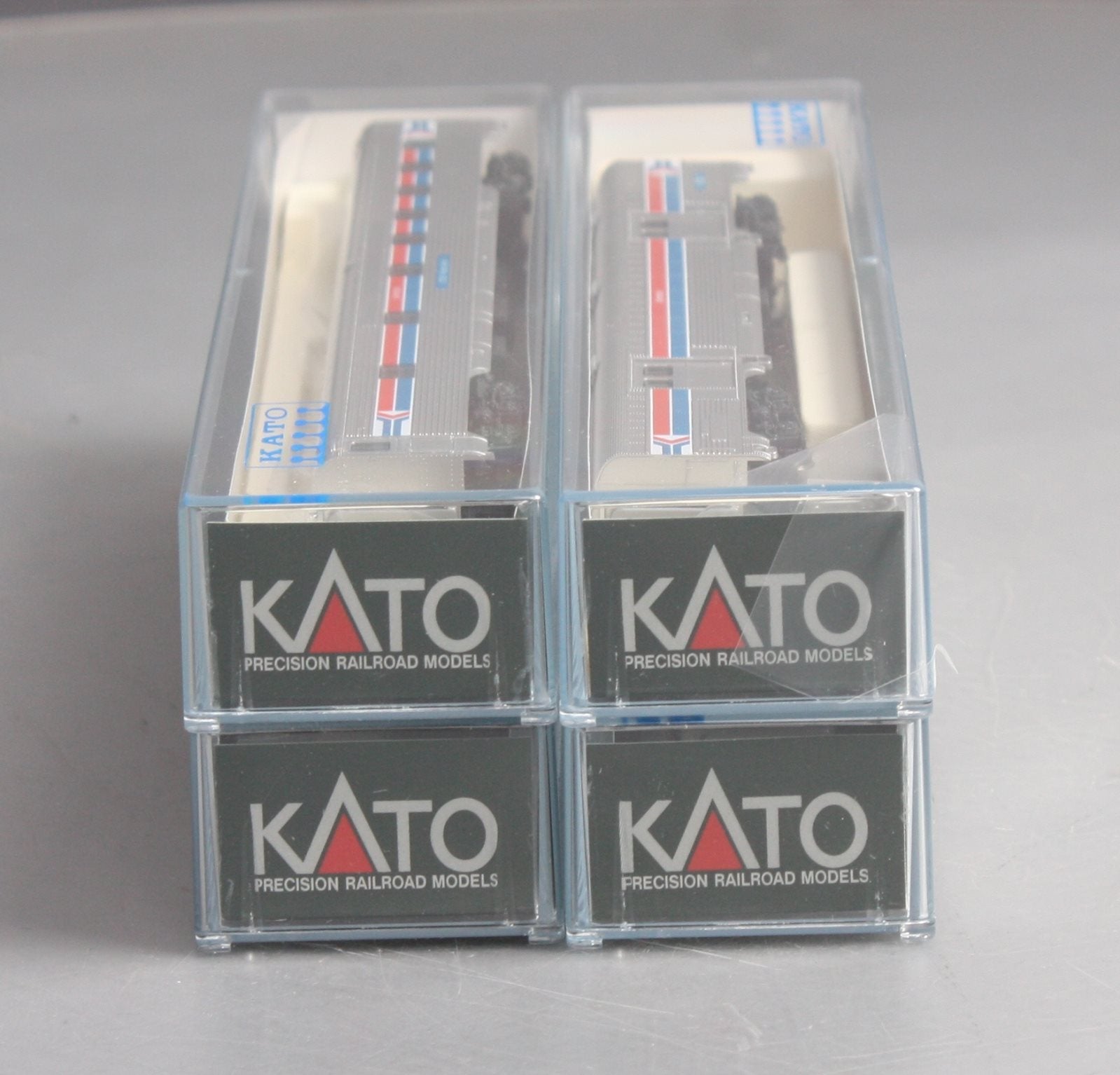 Kato 106-3522 N Scale Amtrak Phase I 4-Car Passenger Set EX/Box