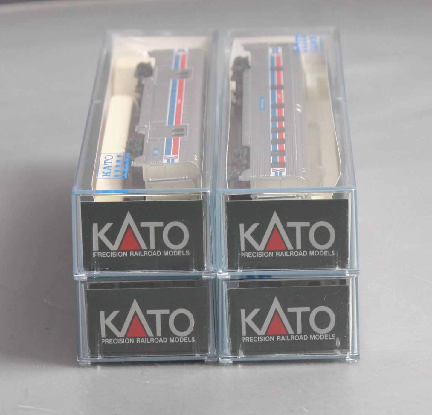 Kato 106-3522 N Scale Amtrak Phase I 4-Car Passenger Set EX/Box