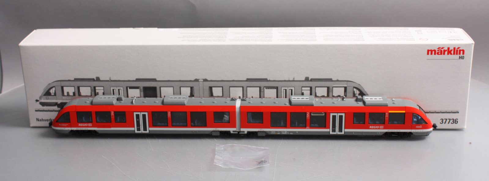 Marklin 37736 HO Scale DB Diesel Powered Commuter Rail Car #648.2