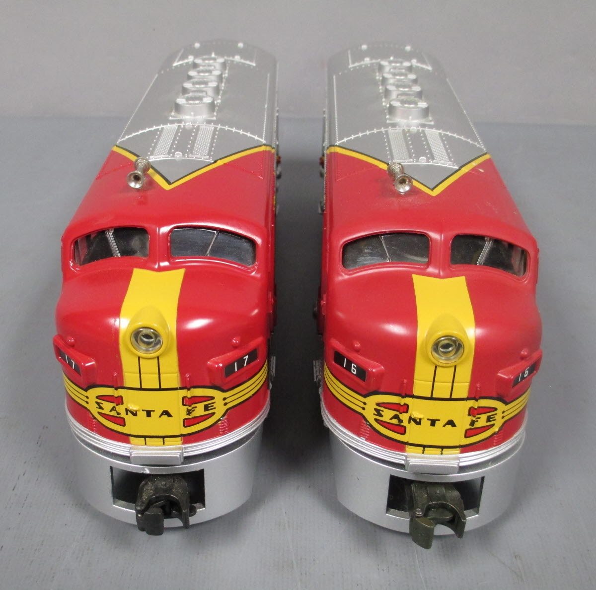 MTH 30-2131-0 O Gauge Santa Fe F-3 AA Diesel Locomotive Set w/ Horn #16/17 LN/Box