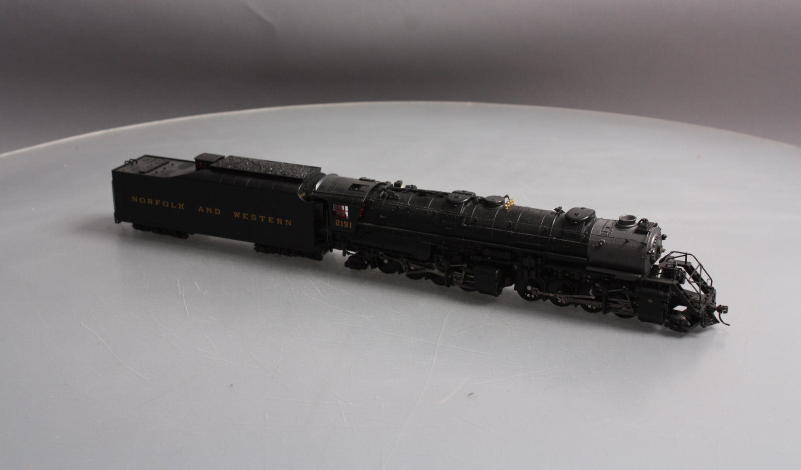 Broadway Limited 2100 HO Norfolk & Western Y6b 2-8-8-2 221 Tender #2191