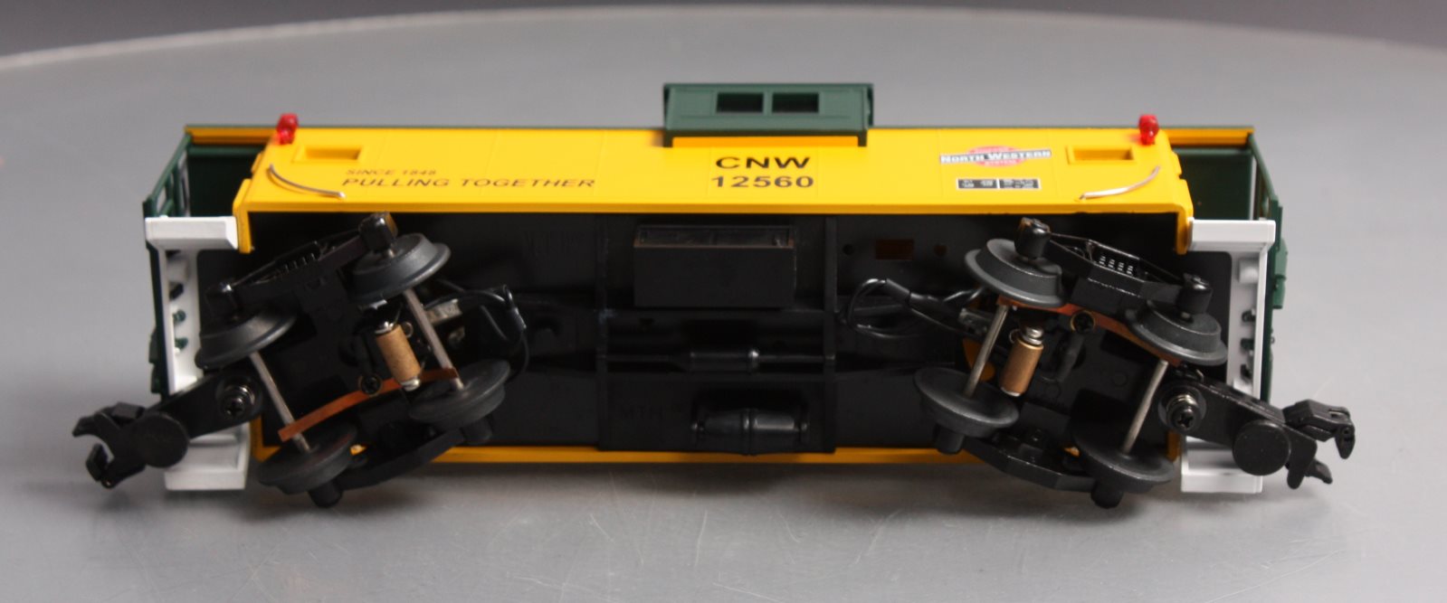 MTH 20-91011 O Gauge Chicago and Northwestern Extended Vision Caboose #12560 LN/Box