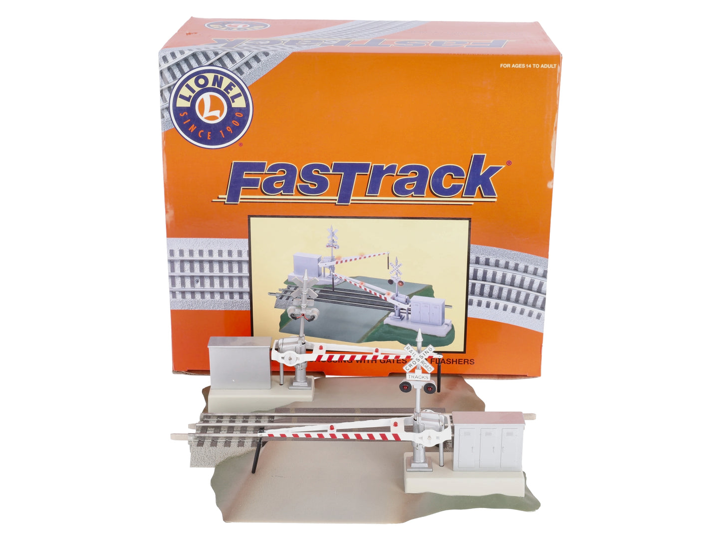 Lionel 6-12062 O Grade Crossing With Gates & Flashers LN/Box