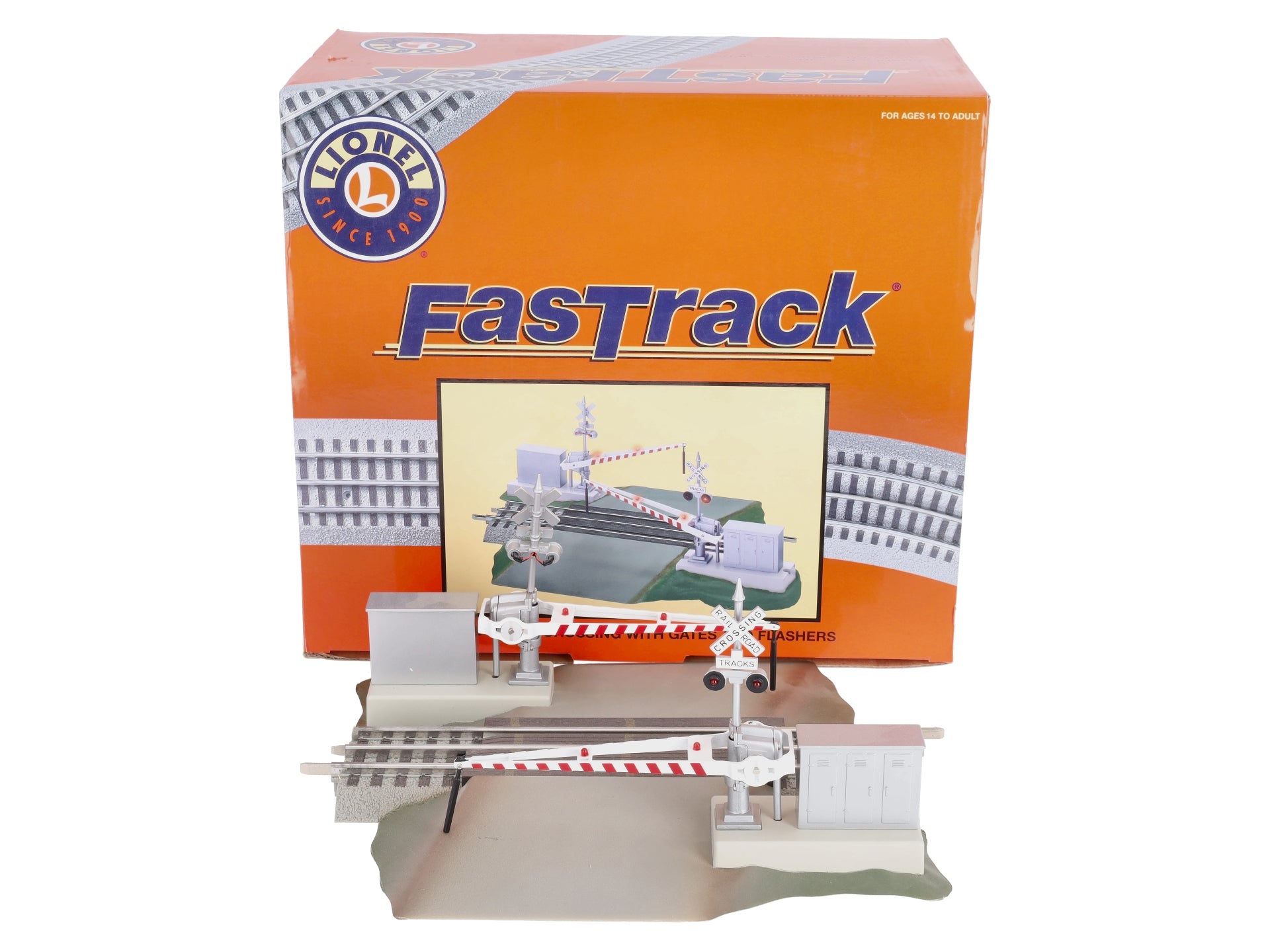 Lionel 6-12062 O Grade Crossing With Gates & Flashers LN/Box