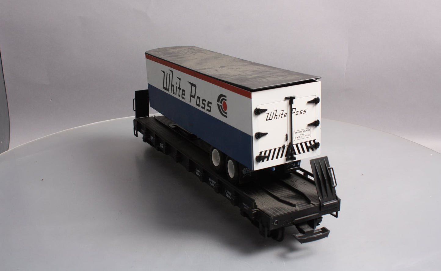 USA Trains R17020 G White Pass and Yukon Piggy Back Flat Car