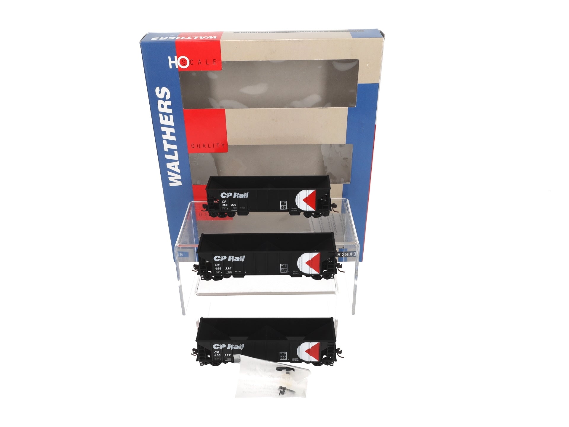Walthers 932-34212 HO Scale CP Rail Hopper Cars (Set of 3) LN/Box