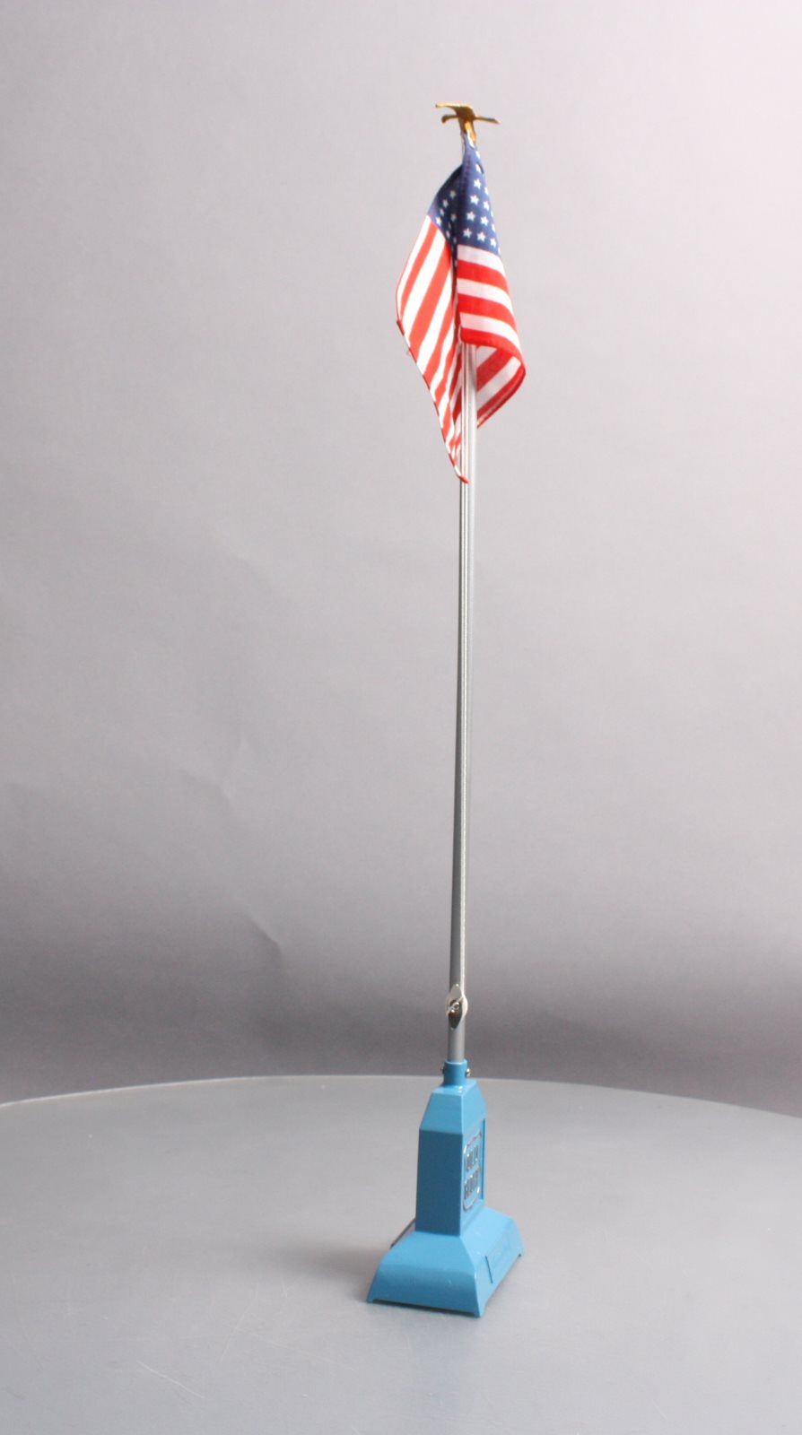 MTH 11-90078 O American Flyer Old Glory Flag Pole & Base w/ American Flag #2050 LN/Box