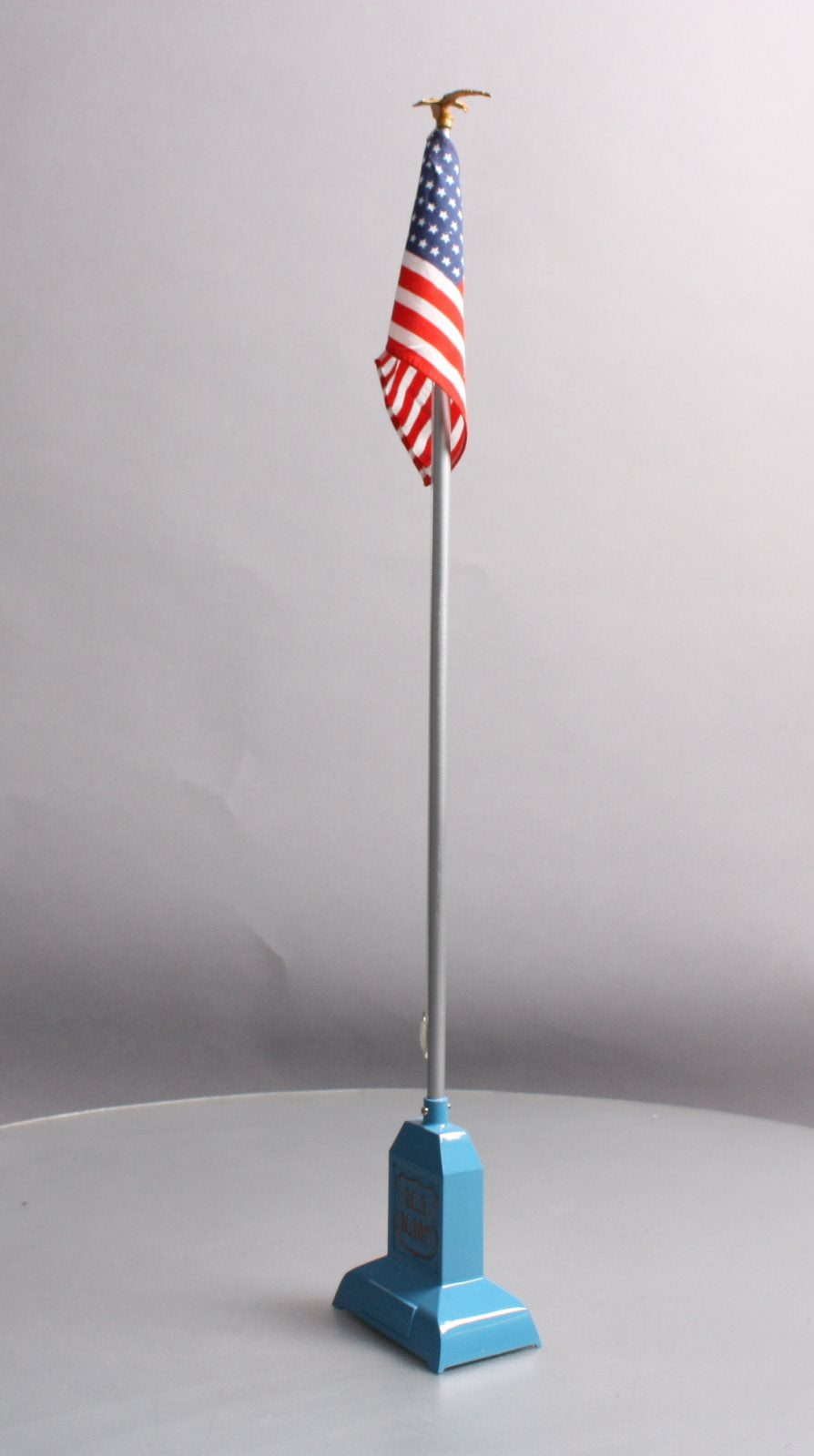 MTH 11-90078 O American Flyer Old Glory Flag Pole & Base w/ American Flag #2050 LN/Box