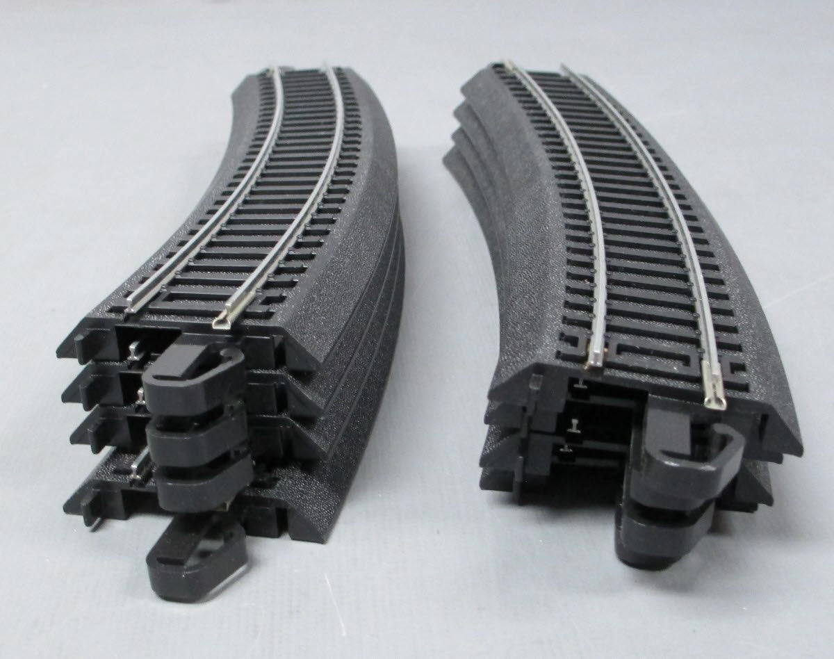 Bachmann 00624 Alaska McKinley Explorer HO Gauge Diesel Passenger Train Set