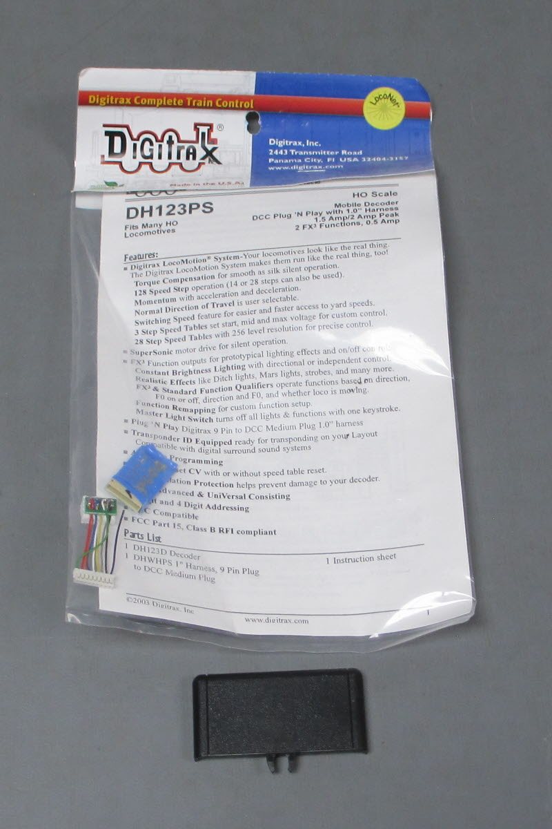 Digitrax SCFXD8 Super Chief Xtra Starter Duplex Radio 8 Amp Set