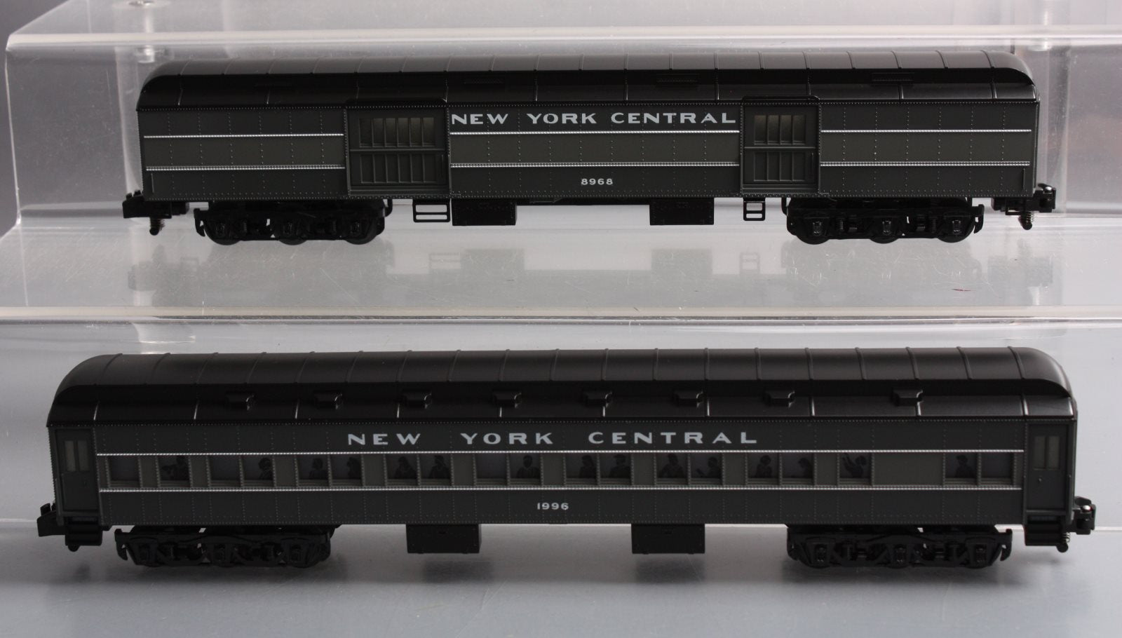 American Flyer 6-48991 S New York Central Heavyweight Passenger Car (Set of 2) LN/Box