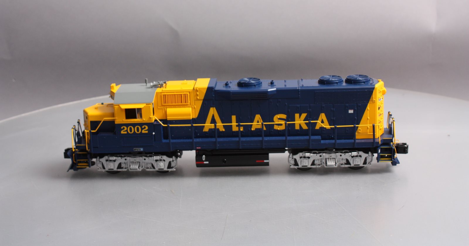 Lionel 6-28556 Alaska Non-Powered GP38-2 Diesel Locomotive #2002