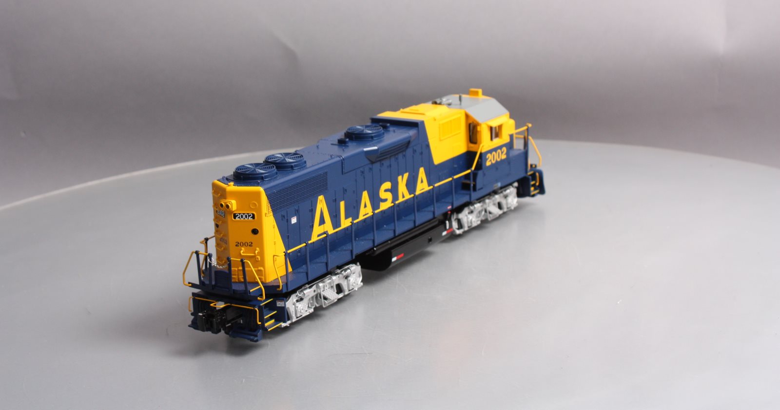 Lionel 6-28556 Alaska Non-Powered GP38-2 Diesel Locomotive #2002