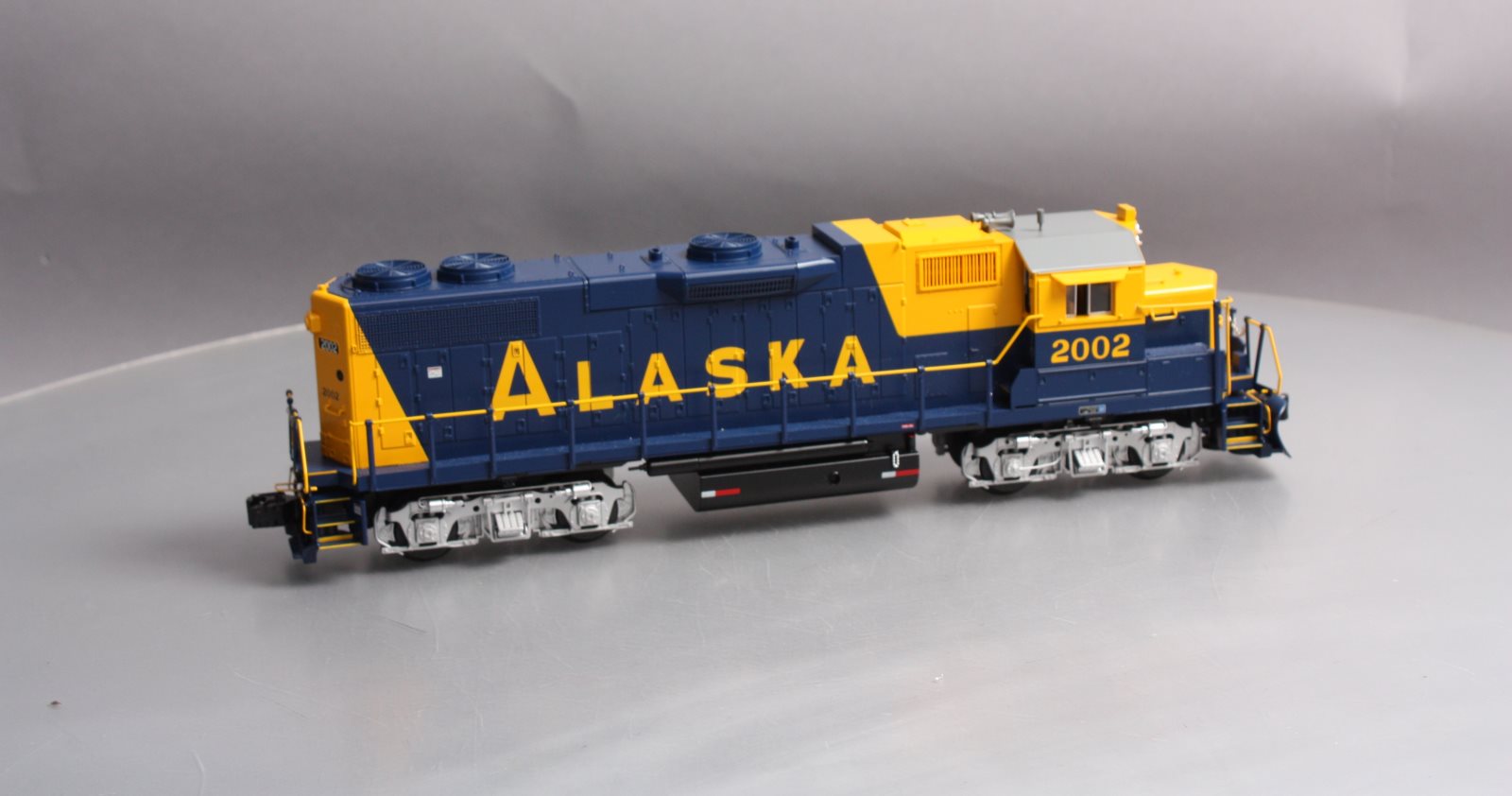 Lionel 6-28556 Alaska Non-Powered GP38-2 Diesel Locomotive #2002
