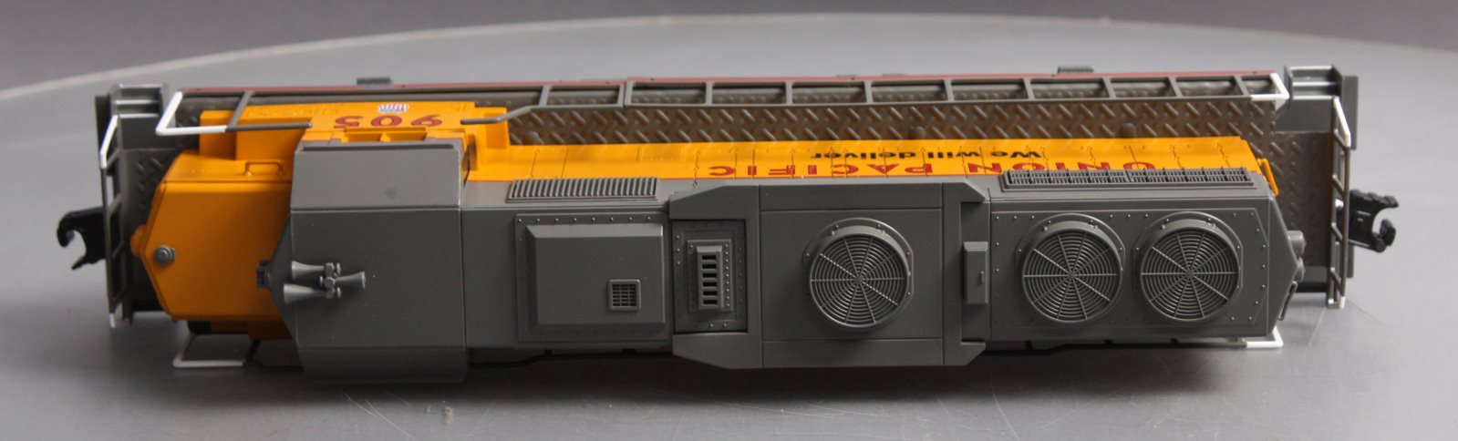 Lionel 6-82828 Union Pacific LionChief+ CSX GP38 Diesel Locomotive #905