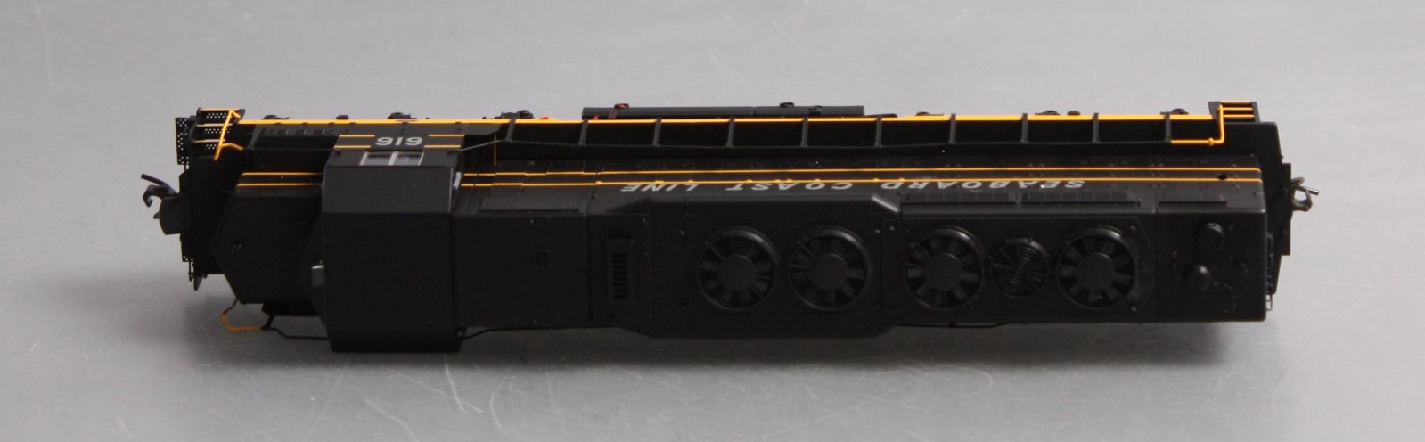 Atlas 10000285 HO SCL SDP35 Low Nose Diesel Locomotive #616