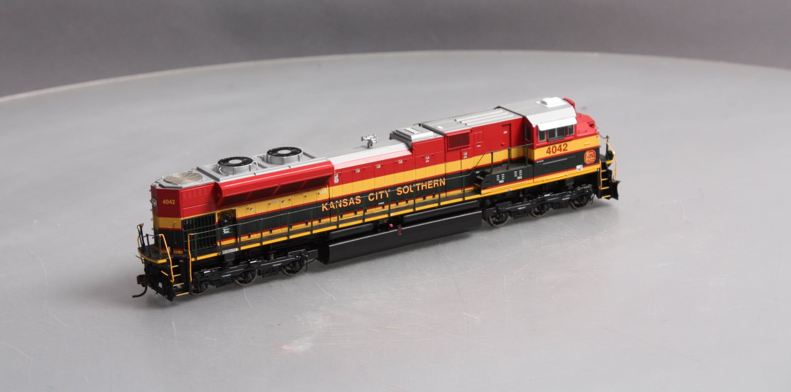 Athearn G68517 HO Kansas City Southern SD70ACe Diesel Locomotive #4042