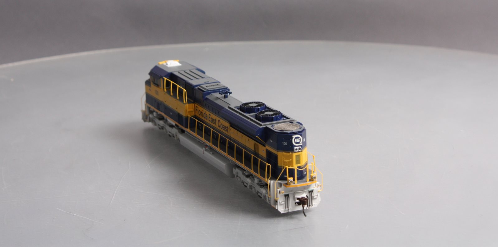 Athearn G68629 HO Florida East Coast SD70M-2 Diesel Locomotive #100 w/DCC&Sound LN/Box