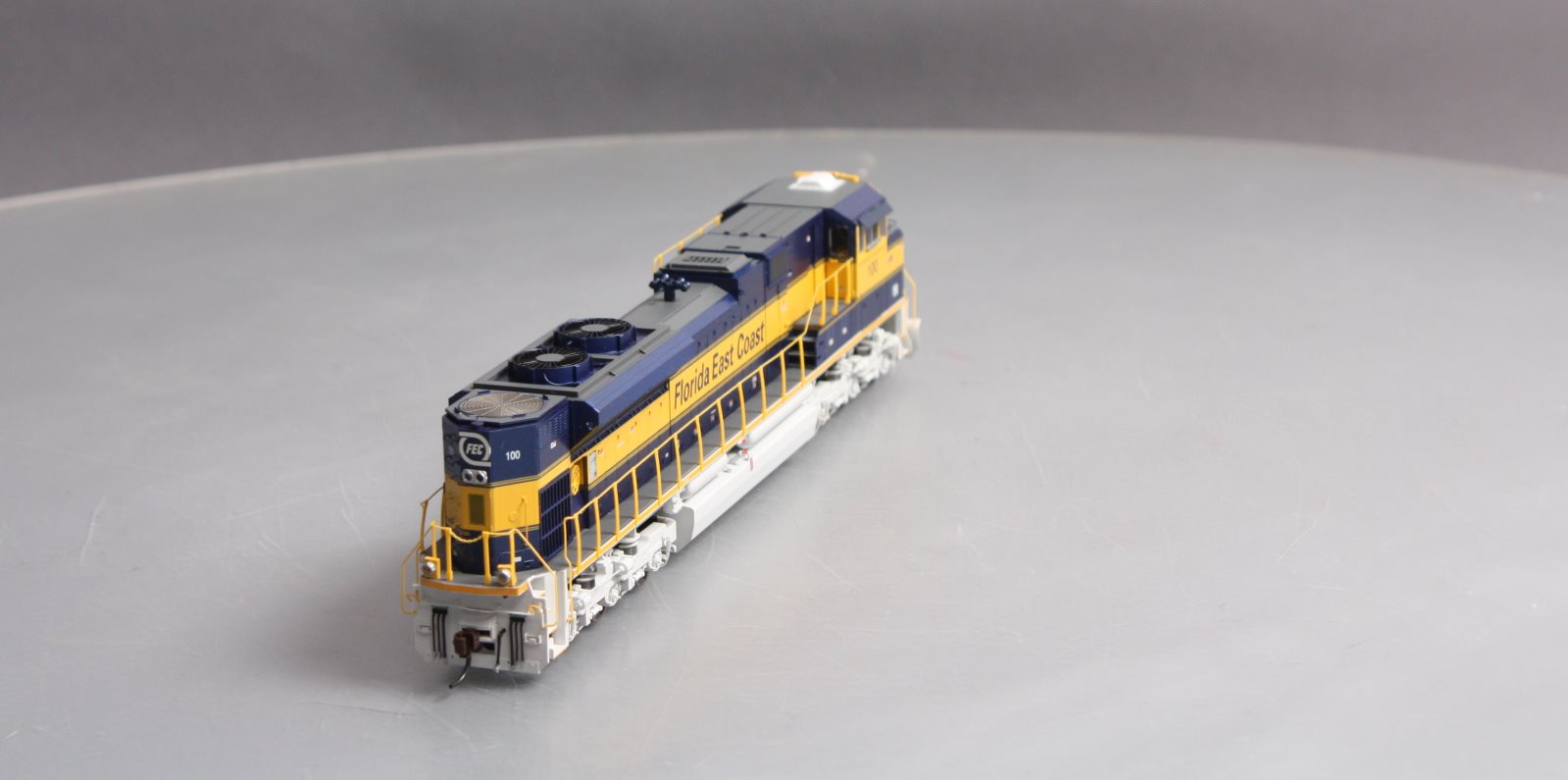 Athearn G68629 HO Florida East Coast SD70M-2 Diesel Locomotive #100 w/DCC&Sound LN/Box