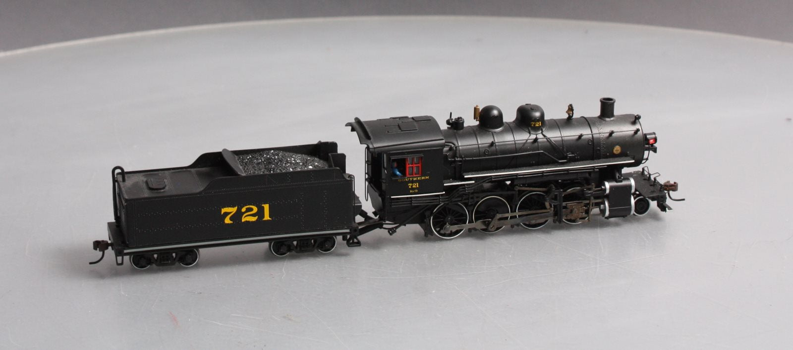 Bachmann 84503 HO Southern 2-8-0 Steam Locomotive & Tender w/DCC & Sound #721