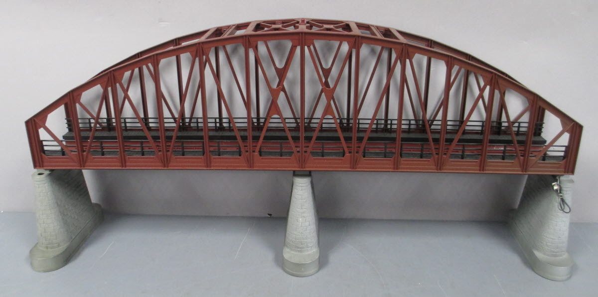 MTH 40-1031 O Gauge 30 Inch Rust Colored Steel Arch Bridge w/ Piers NIB