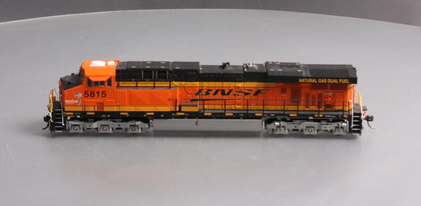 Athearn G69743 HO Scale BNSF ES44AC Diesel Locomotive #5815