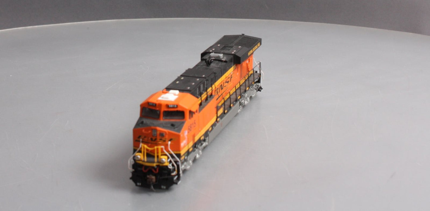 Athearn G69743 HO Scale BNSF ES44AC Diesel Locomotive #5815