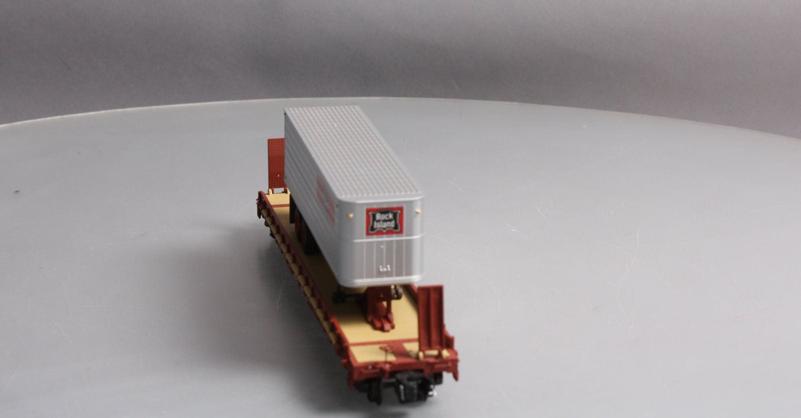 The Showcase Line 00180 S Scale TOFC Rock Island w/ RI Trailer EX/Box