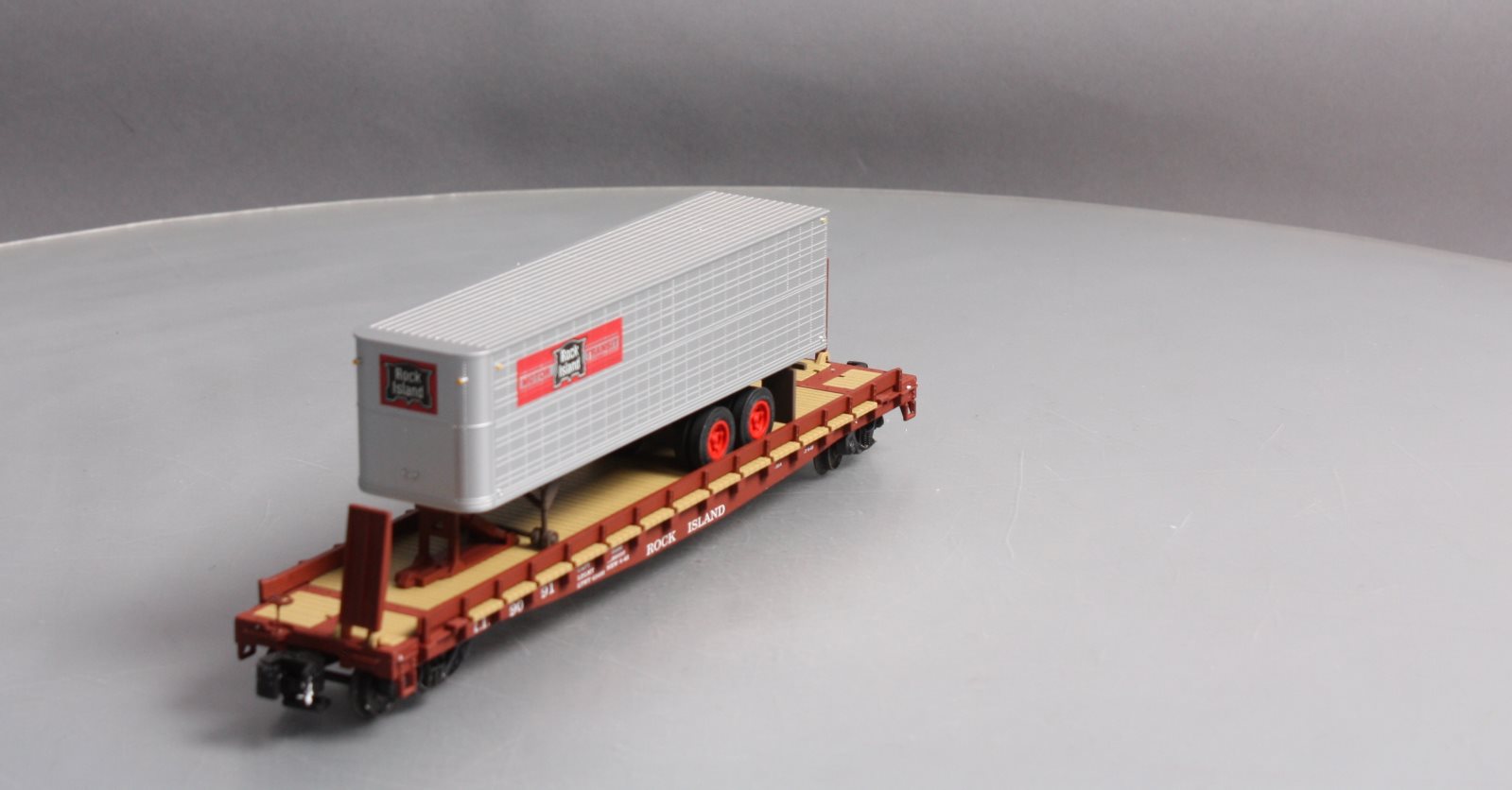 The Showcase Line 00180 S Scale TOFC Rock Island w/ RI Trailer EX/Box