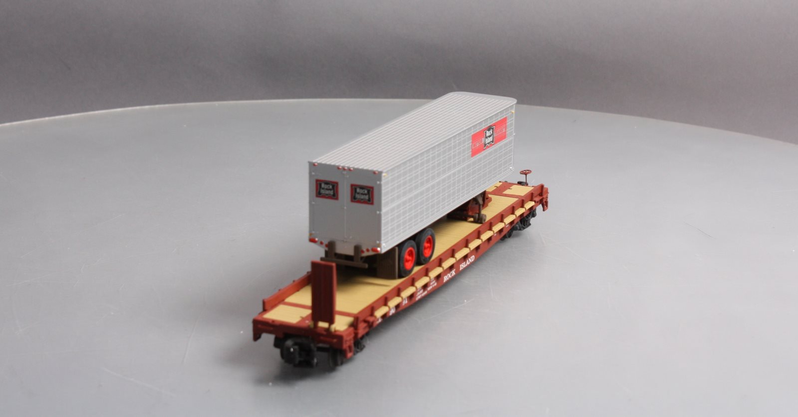 The Showcase Line 00180 S Scale TOFC Rock Island w/ RI Trailer EX/Box