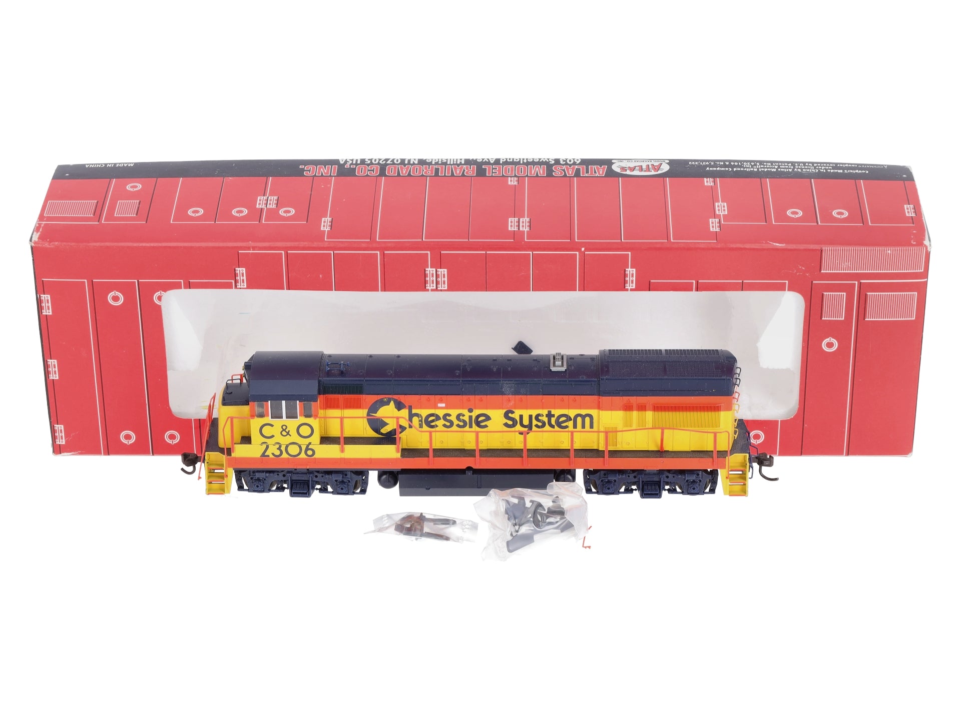 Atlas 8694 HO Scale Chessie System GE U23B Diesel Locomotive #2306