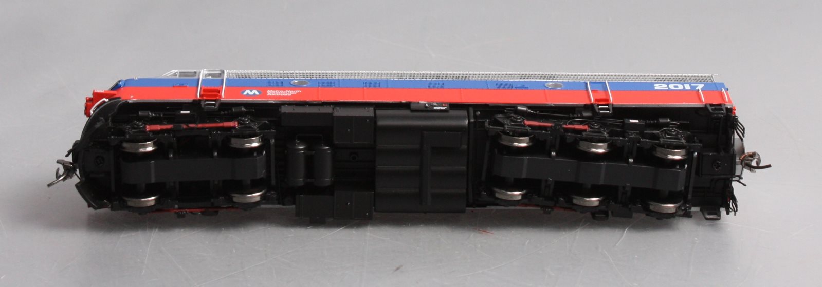Rapido Trains 14108 HO Metro North EMD FL9 Rebuilt Diesel Locomotive #2017