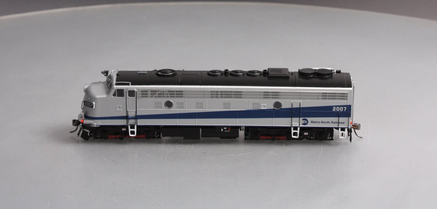 Rapido Trains 14110 HO Metro North EMD FL9 Rebuilt Diesel Locomotive #2007