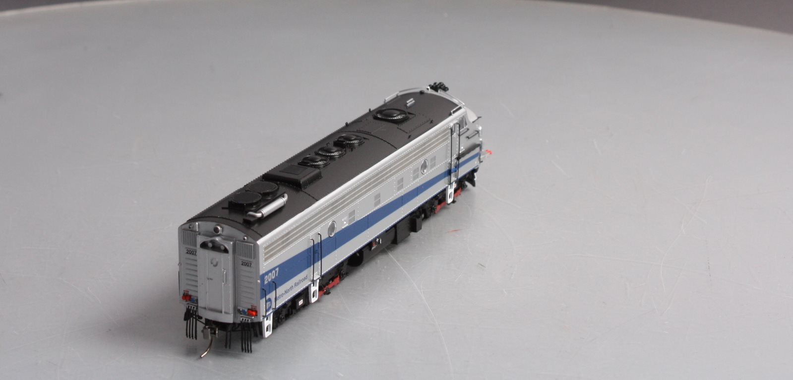 Rapido Trains 14110 HO Metro North EMD FL9 Rebuilt Diesel Locomotive #2007