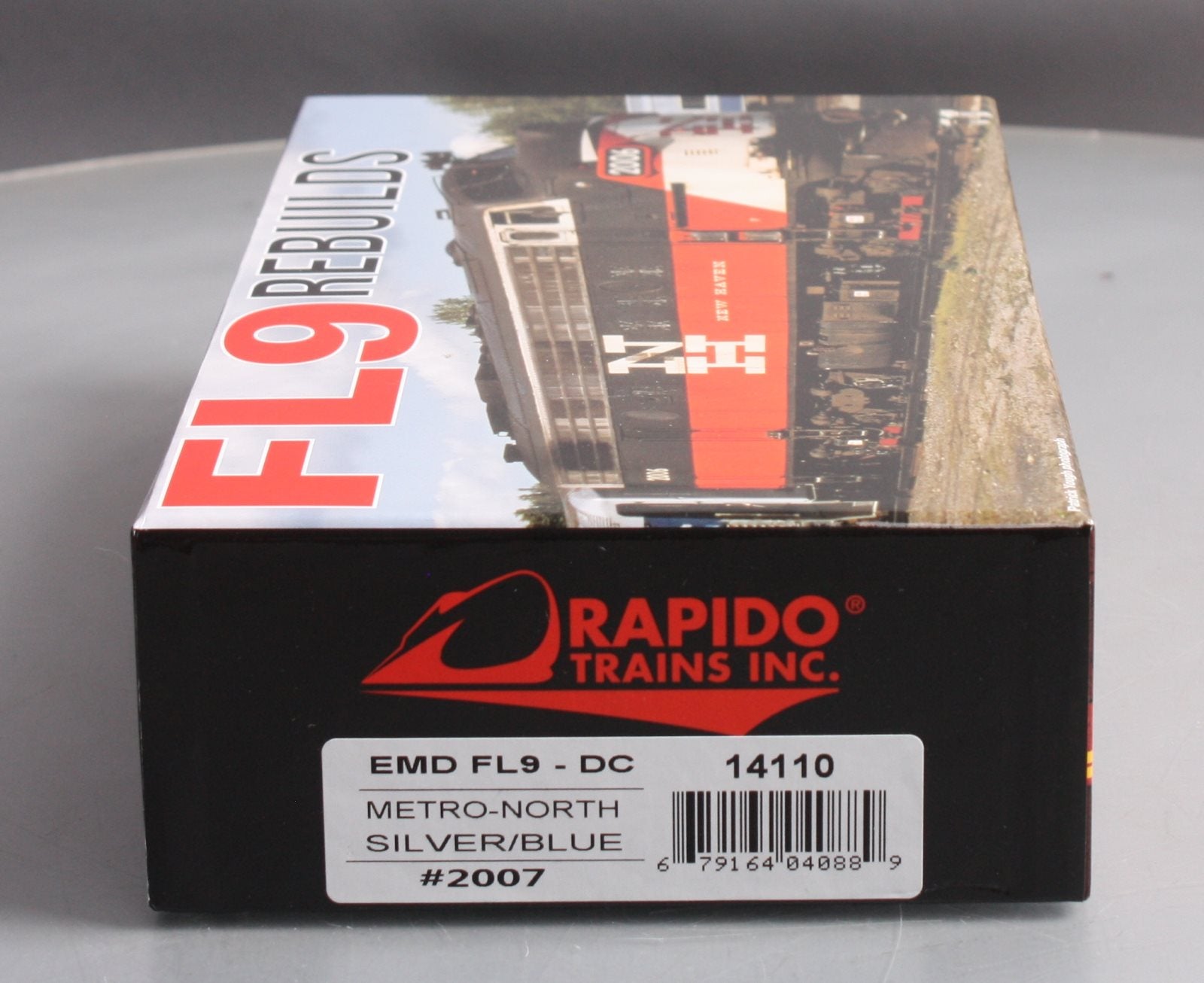 Rapido Trains 14110 HO Metro North EMD FL9 Rebuilt Diesel Locomotive #2007