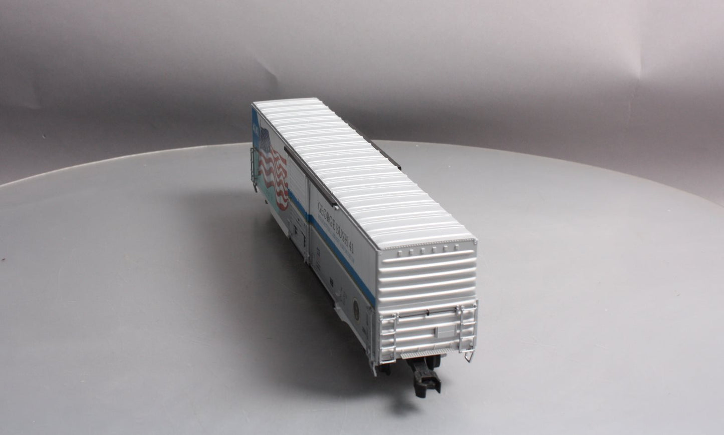 Lionel 2026370 O Gauge Union Pacific LED 60' Flag Boxcar #4141
