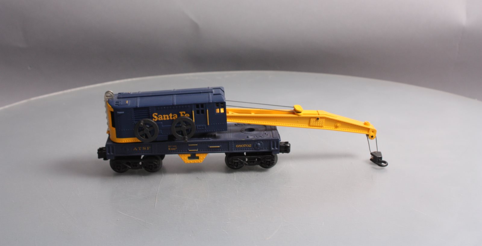 K-Line K680702 O Gauge Santa Fe Blue & Yellow Crane Car LN/Box
