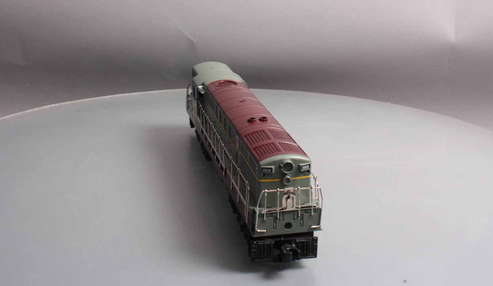 Williams 21101 Canadian Pacific FM Trainmaster Powered Locomotive