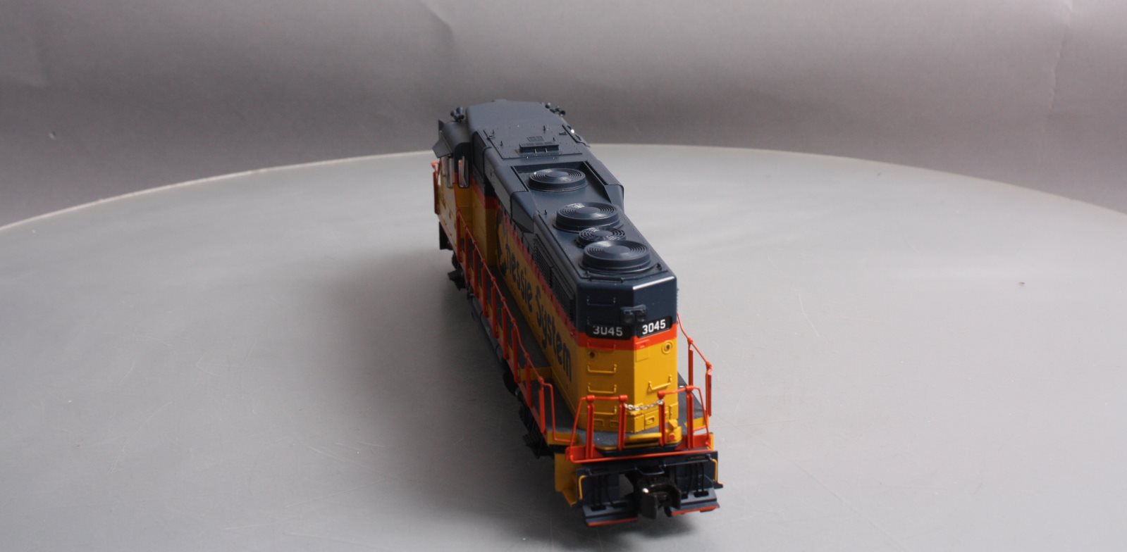 Lionel 6-28560 Chessie GP30 NonPowered Diesel Locomotive #3045 LN/Box