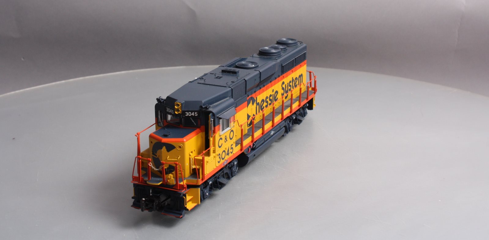 Lionel 6-28560 Chessie GP30 NonPowered Diesel Locomotive #3045 LN/Box