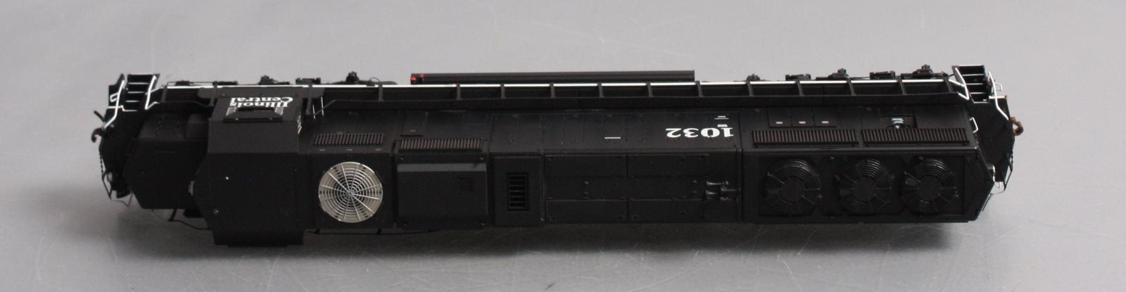 Athearn G69298 HO Illinois Central EMD SD70 Diesel Loco w/DCC & Sound #1032