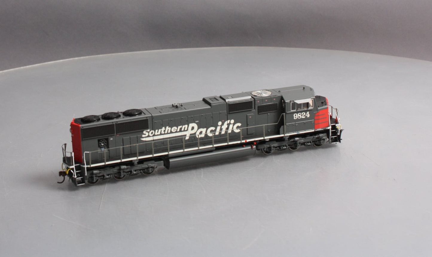 Athearn G69306 HO Southern Pacific EMD SD70M Diesel Loco w/DCC & Sound #9824