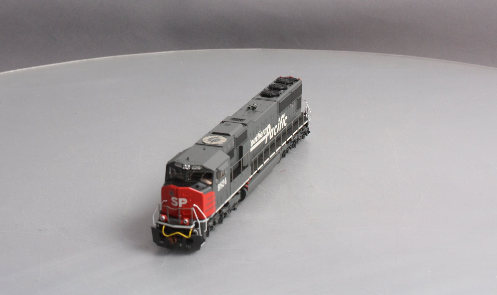 Athearn G69306 HO Southern Pacific EMD SD70M Diesel Loco w/DCC & Sound #9824