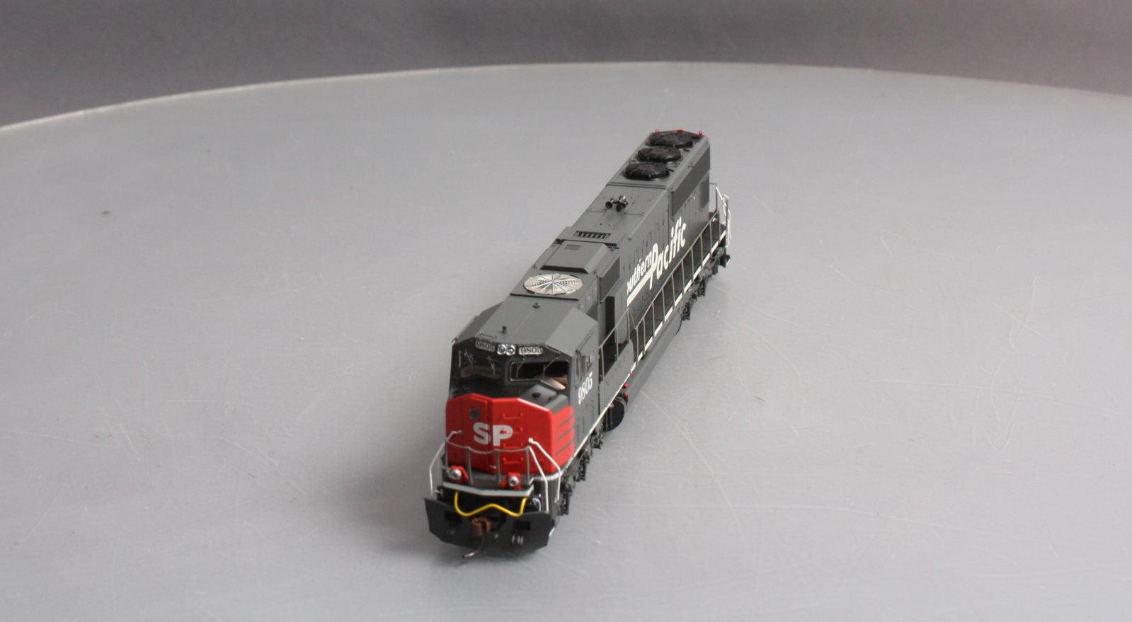 Athearn G69303 HO Southern Pacific EMD SD70M Diesel Loco w/DCC & Sound #9805
