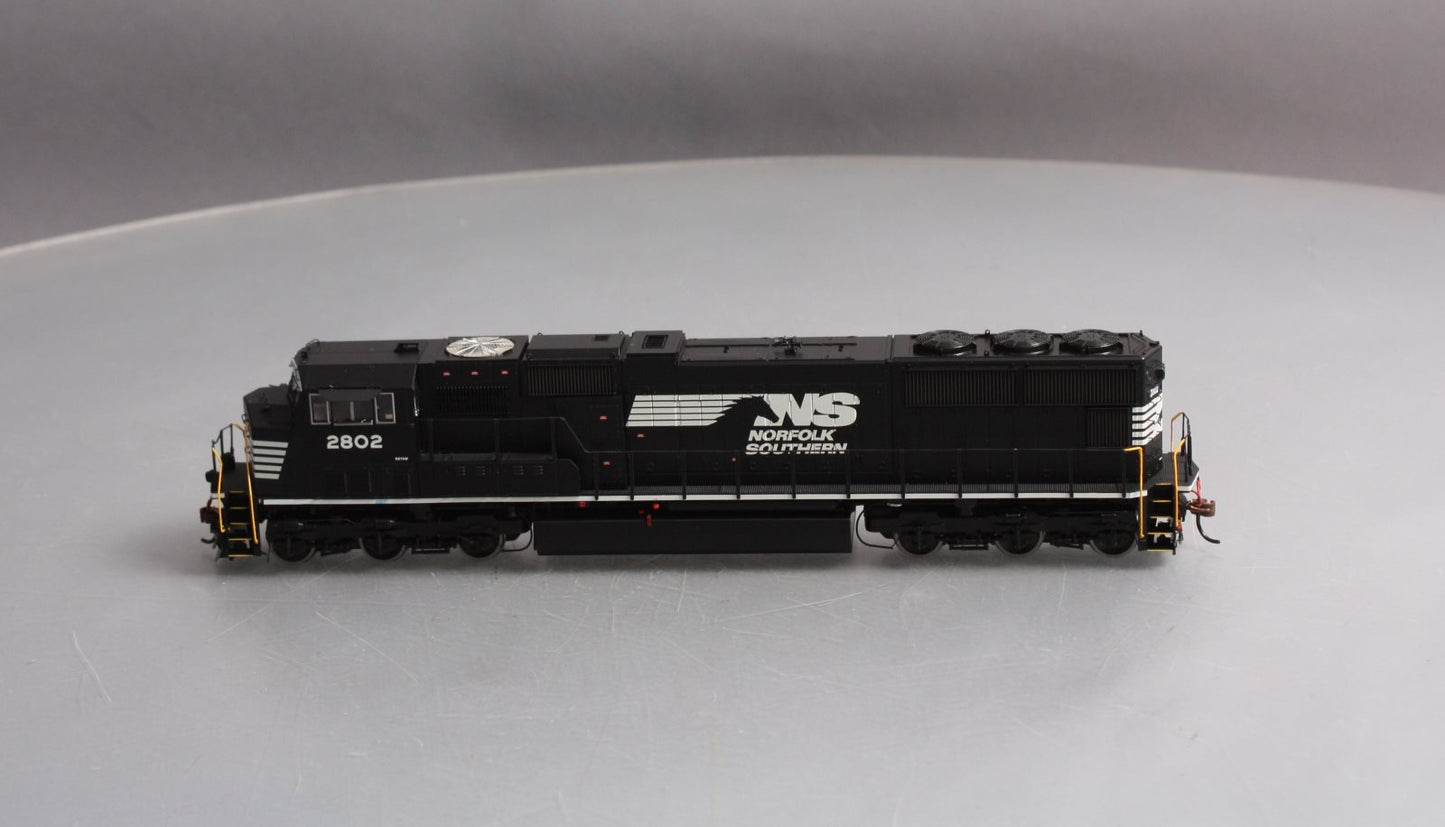 Athearn G69316 HO Norfolk Southern EMD SD75M Diesel Loco w/DCC & Sound #2802