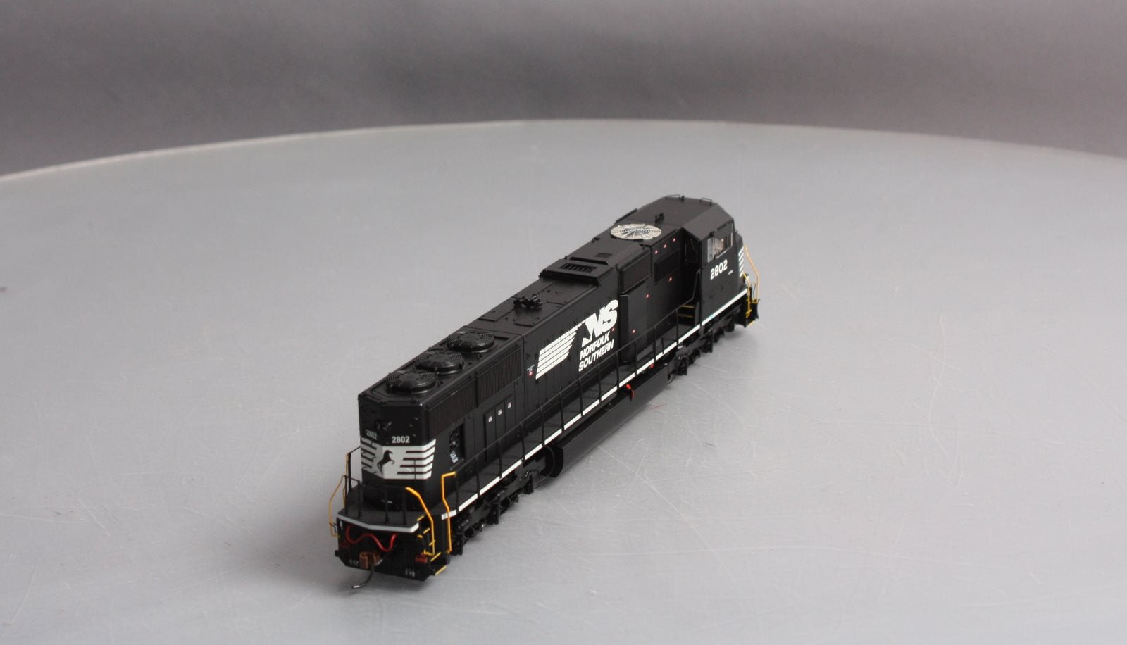 Athearn G69316 HO Norfolk Southern EMD SD75M Diesel Loco w/DCC & Sound #2802