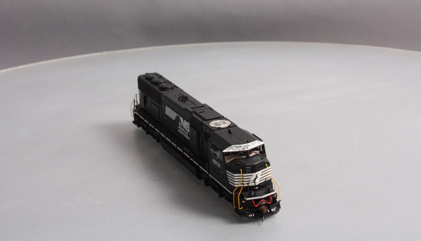 Athearn G69316 HO Norfolk Southern EMD SD75M Diesel Loco w/DCC & Sound #2802